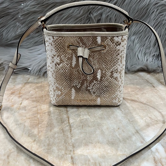 Michael Michael Kors SURI PYTHON CROSSBODY BAG - Picture 8 of 8